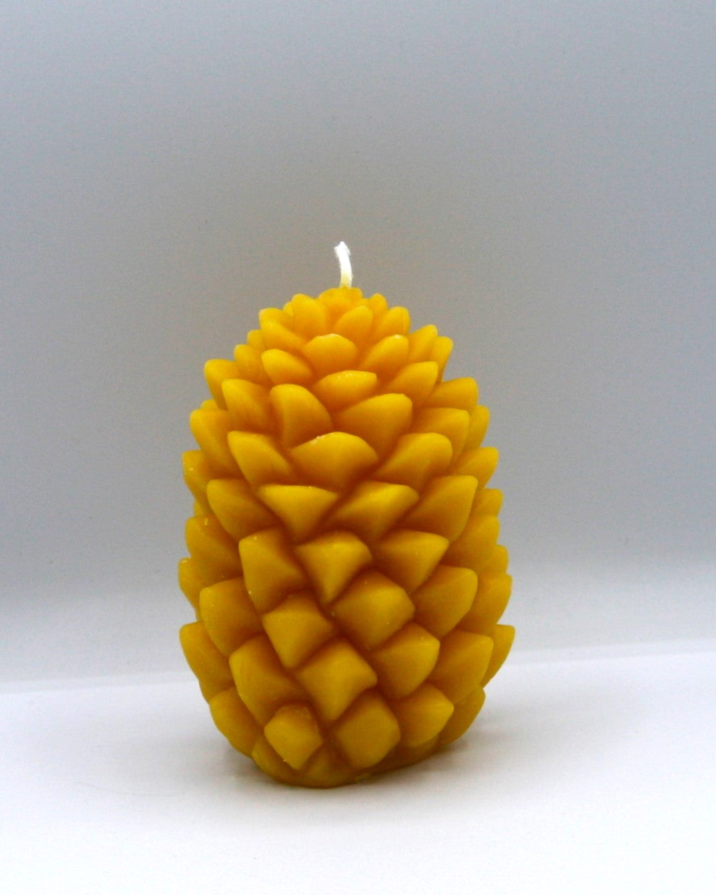 Candle, Pinecone